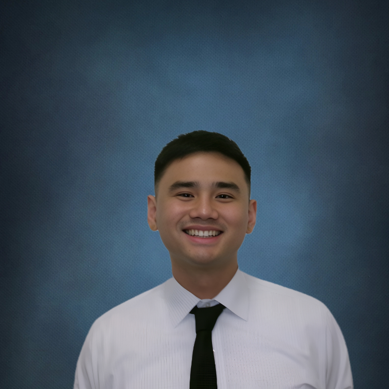 Desmond "Dez" Le, smiling headshot